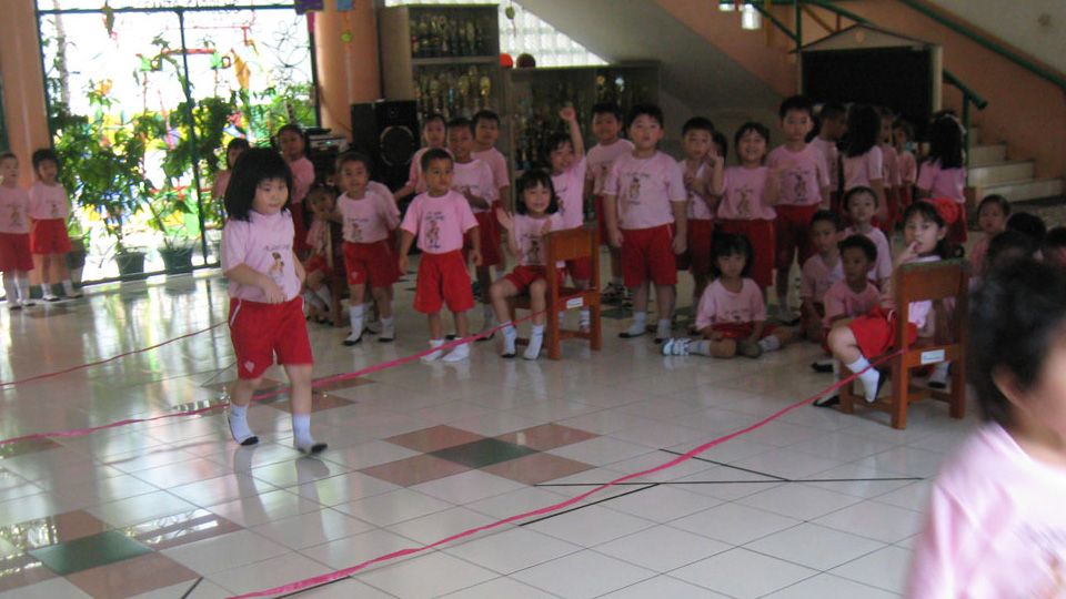 Anak-anak diyakini bisa memiliki kecerdasan lebih bila rajin berkuda sejak masih usia dini. Copyright: internet